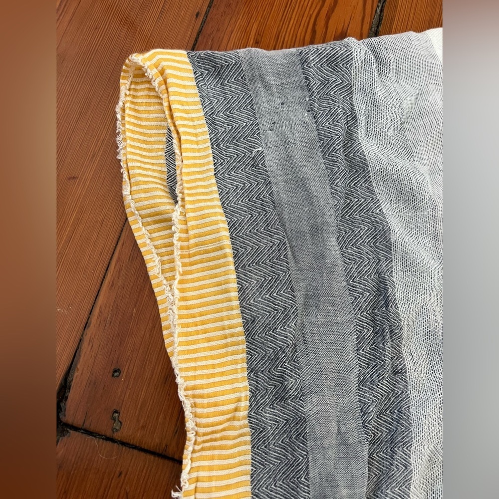 Universal Threads Poncho Style Open Cardigan Yell… - image 6